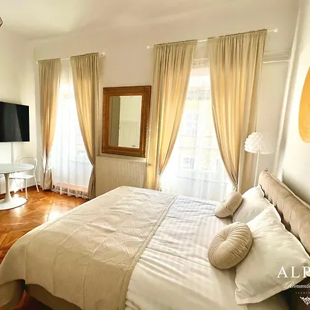 Alpha Romantic Suites Ljubljana Exterior photo