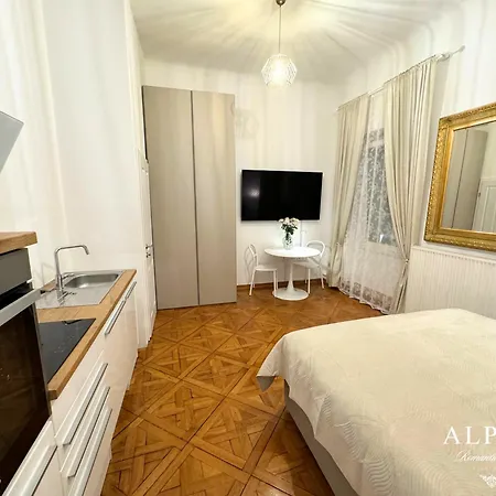Alpha Romantic Suites Ljubljana Room photo