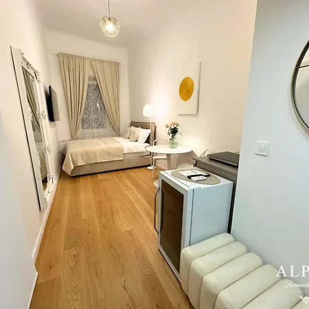 Alpha Romantic Suites Ljubljana Exterior photo