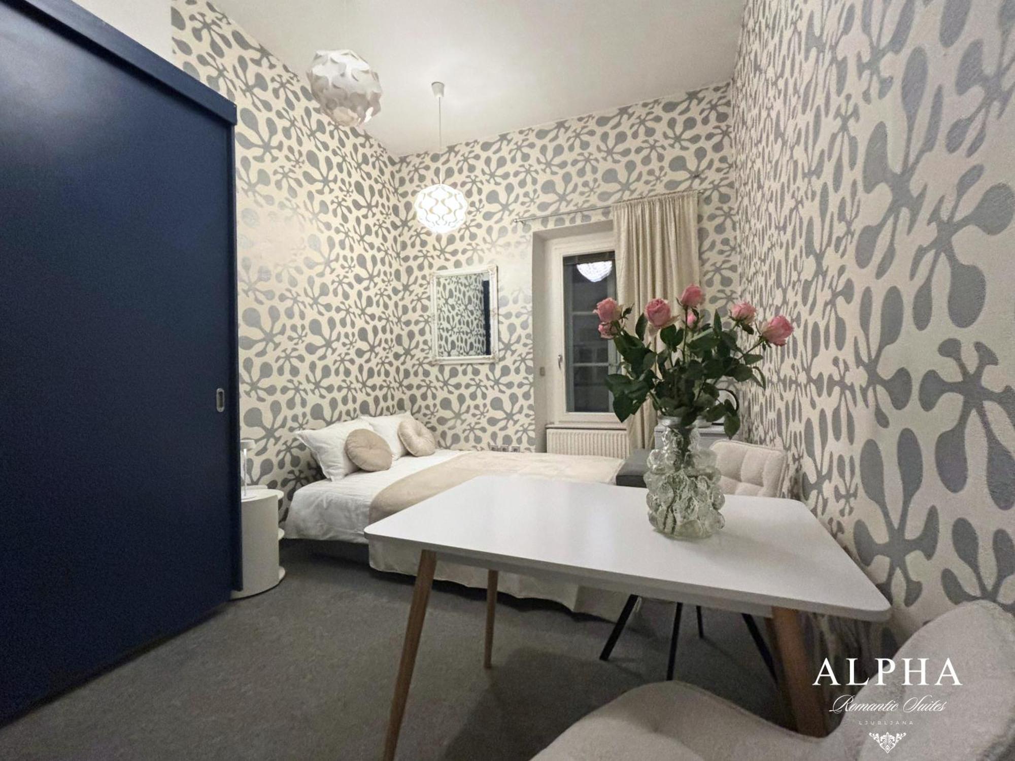 Apartment Alpha Romantic